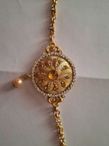 Elegant Gold-Tone Bracelet