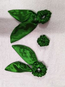 Green Scrunchie Set