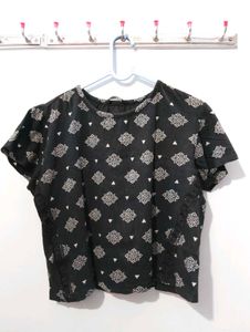 Black Loose Crop Top