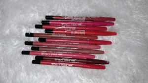 12 Lip Liners - Super Matte II