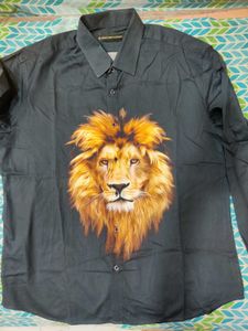 Lion Graphic Long Sleeve Shirt
