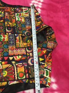 Vintage-Inspired Sleeveless Vest