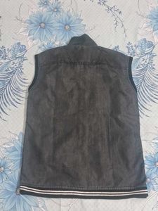 Sleeveless  Jacket