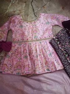 2Choli 1Lehnga 1Legi 2duptta