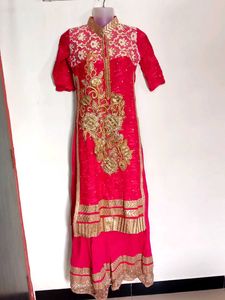 Elegant Pink & Gold Salwar Kameez