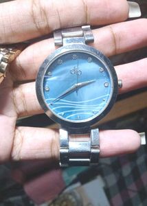 Elegant Women&#39;s Watch Dress berry