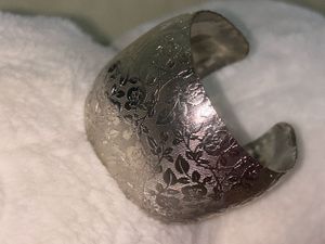 Silver Flower Engraved Bangle
