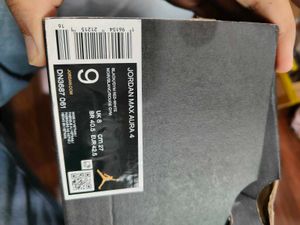 Original Jordan Aura Max 4 Sneakers