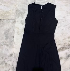 Sleeveless Black Gown