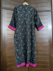 Women Elegant Silk Black Printed Kurta Set