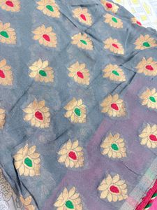 Gray Floral Print Cotton Saree