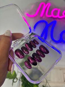 Press-On Nail Set