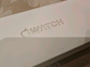 Apple Watch Series 4 GPS (Black) Extra Strap