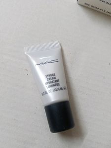 🤯Price Dropped 🎊Mac Strobe Cream