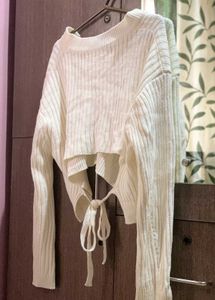 Sweater With Knot