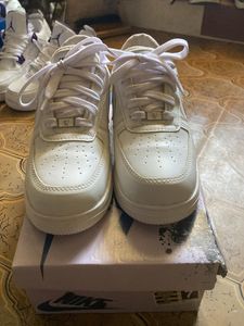 Sneaker