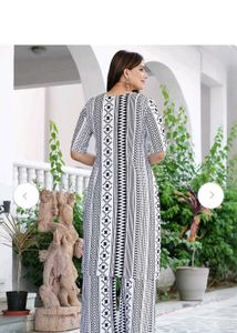 Women&#39;s White Black Printed Kurta Palazzo Set Rayo
