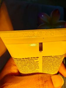 moha: Niacinamide &amp; Vitamin C Face Wash