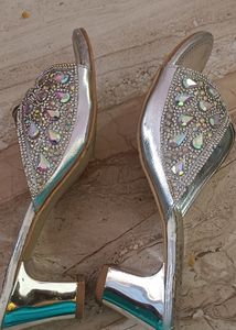 Sandals We Can Say 1kg Sai Kam