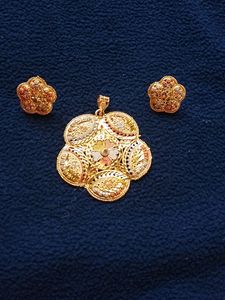 Big Pendant With Stud
