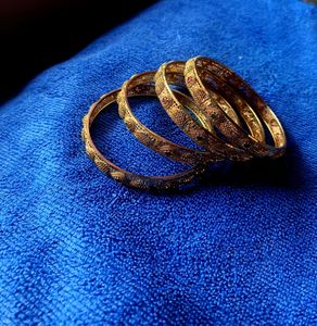 GOLDEN BANGLES