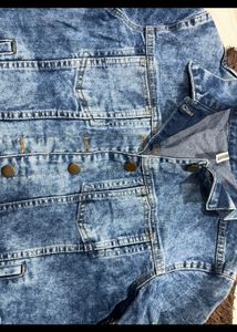 DENIM JACKET