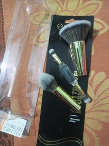Mars Travel Friendly 4 In 1  Makeup Brush