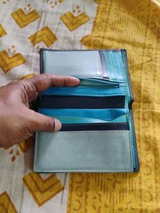 Stylish Wallet with 9 Card Slots