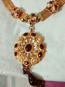 Brand 🎉🎀New🎁 Gold And Maroon Stone Studded Neck