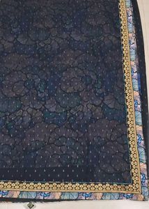 saree redi blouse k sath he