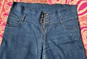 Frayed Hem Cropped Jeans