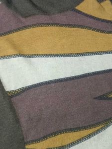 Abstract Turtleneck Top to