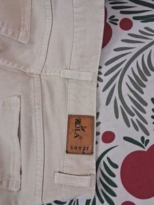 Zola Beige Jeans