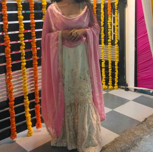 suit with pink dupatta