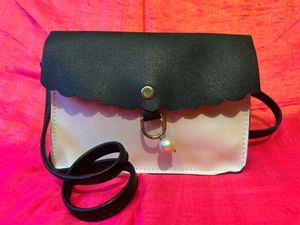 MINI SLING BAG