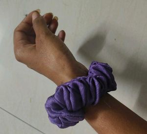 Scrunchies set