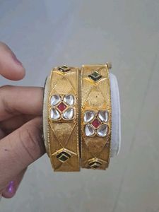 Kundan Pearl Bangles
