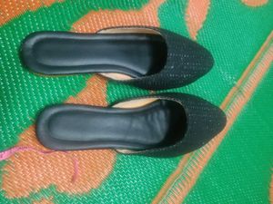 Black And Silver Flipflop &amp; Bellies 💕❤️💕💕❤️