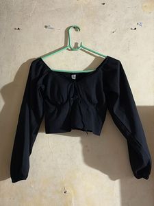 Black Long Sleeve Crop Top
