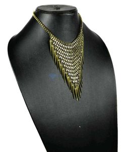 SPIKE STATEMENT NECKLACE ✴️