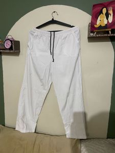 Aesthetic outfit with white pants