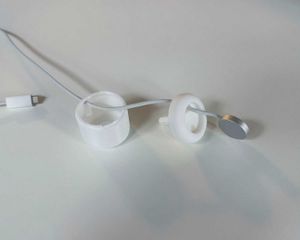 Apple Watch wind up travel charger holde