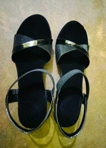 Free Delivery Women&#39;s Black Wedges