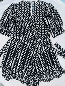 Chic Monochrome Printed Jumpsuit