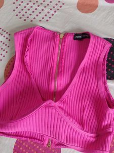 Pink PrettyLittleThing Zip-Up Crop Top
