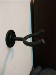 Monoprice Wall Mount for Guitar - Vertical