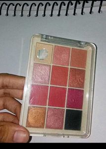 Shimmery Eyeshadow ✨