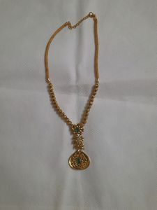 Design Necklace Set with long earrings