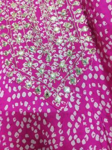 Elegant Pink Bandhani Printed Kurti with Golden Em