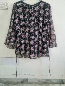 Beautiful Maternity Top With Tieups!